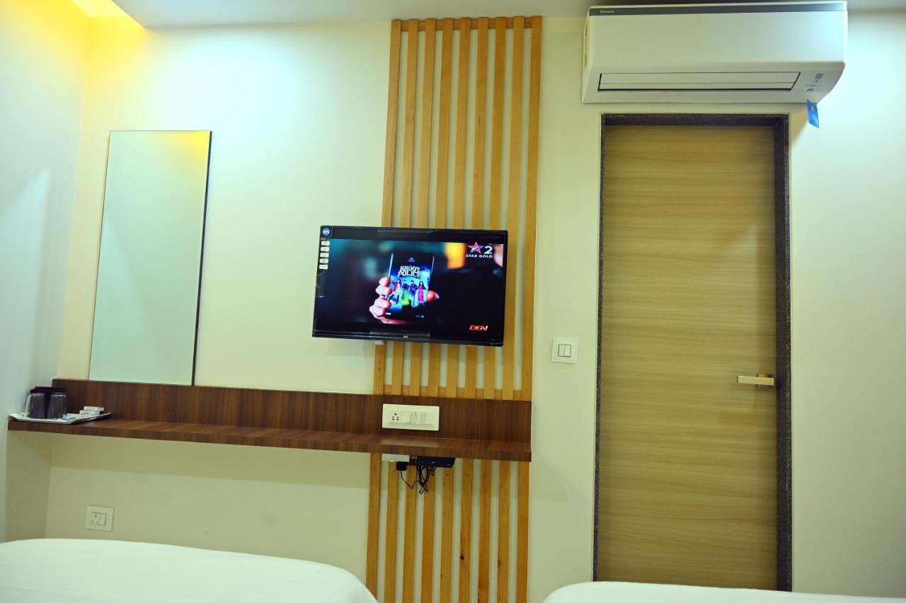 Hotel Aaram Umargām Extérieur photo