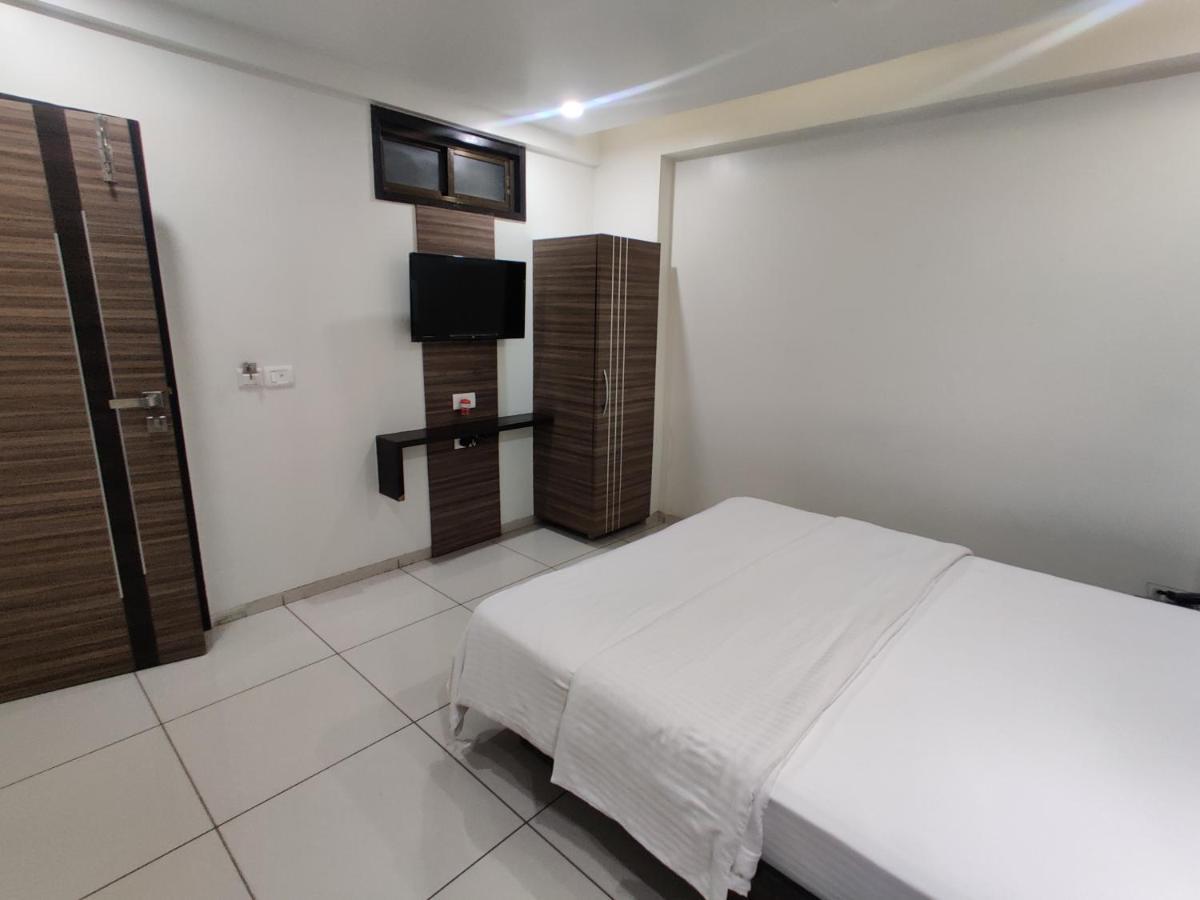Hotel Aaram Umargām Extérieur photo