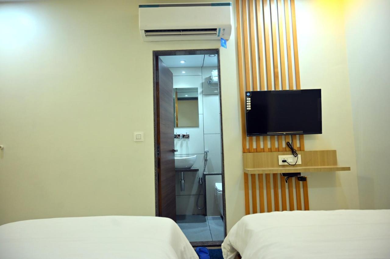 Hotel Aaram Umargām Extérieur photo