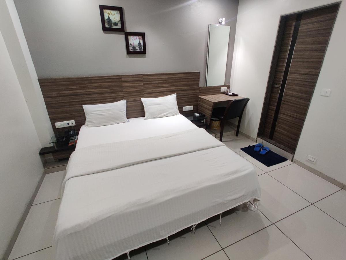 Hotel Aaram Umargām Extérieur photo